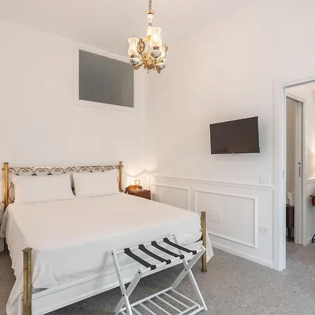 Palazzo Desiderio Apartment