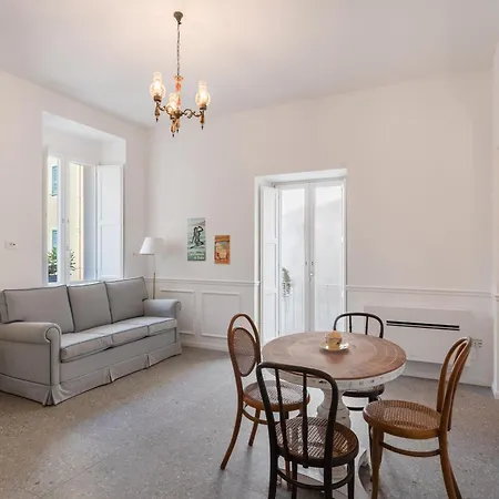 Apartment Palazzo Desiderio *