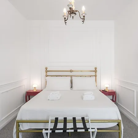 Palazzo Desiderio Apartment