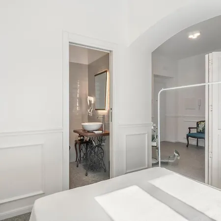 Palazzo Desiderio Apartment